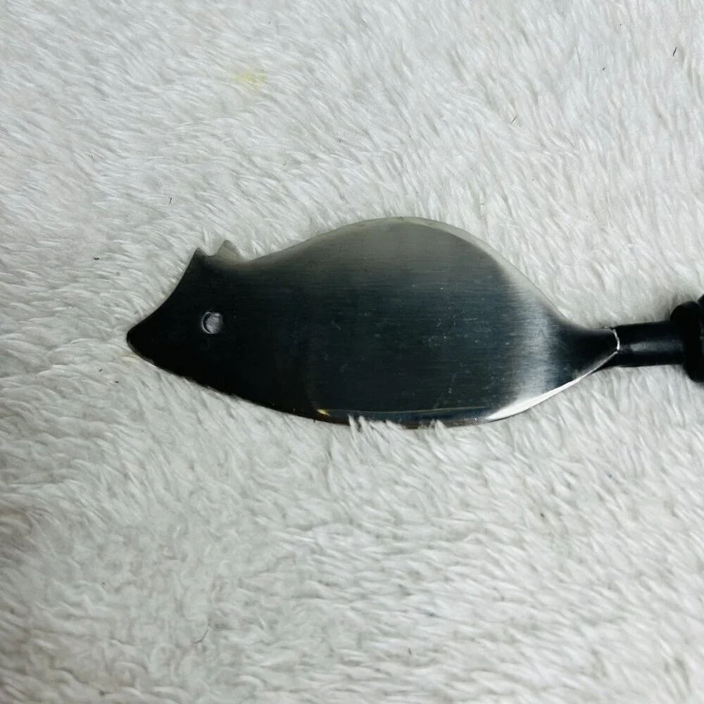 New Hampshire Bowl & Board Mouse Shaped Cheese Knife Spreader Cast Iron Handle